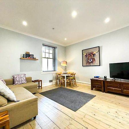 Stunning 2 Bed Apt Nr The Royal Mile & The Castle Edinburg Exteriör bild