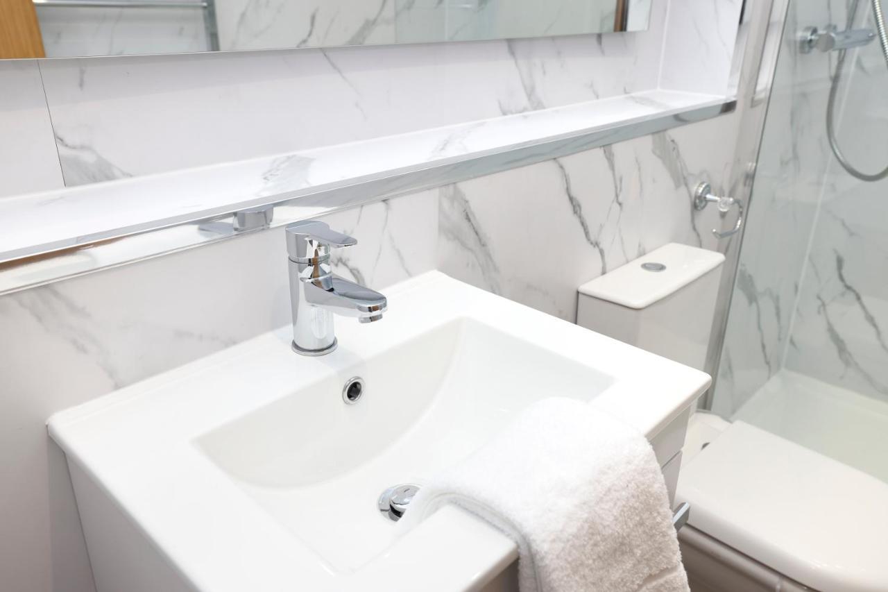 Stunning 2 Bed Apt Nr The Royal Mile & The Castle Edinburg Exteriör bild