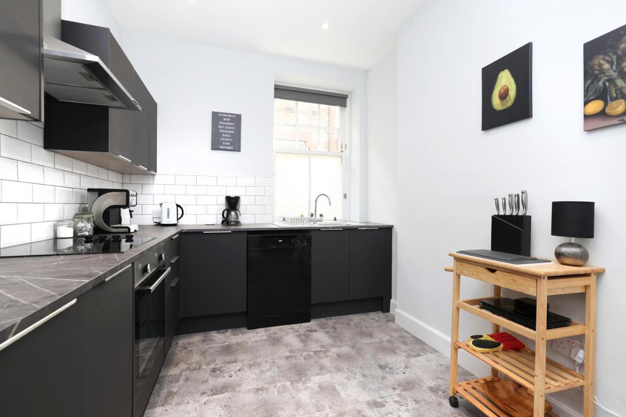 Stunning 2 Bed Apt Nr The Royal Mile & The Castle Edinburg Exteriör bild