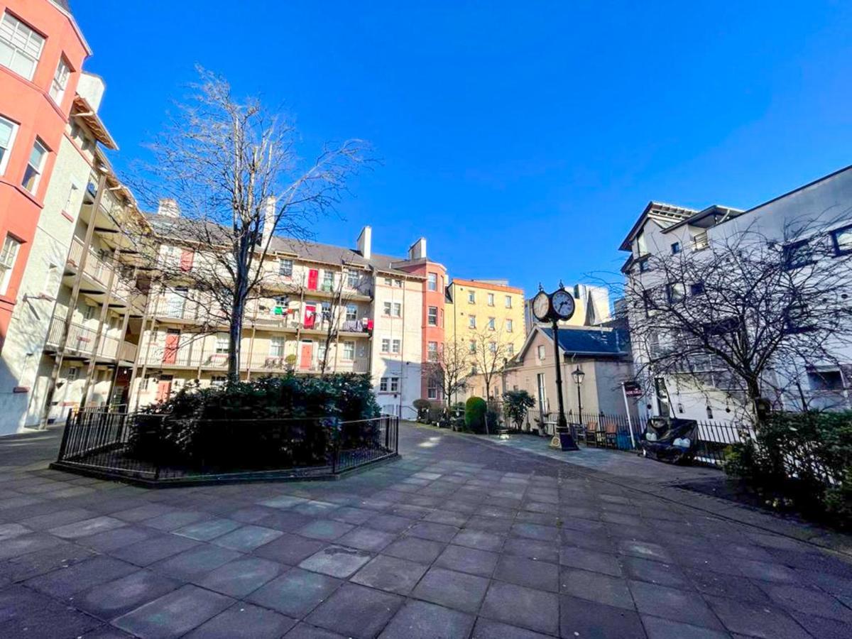 Stunning 2 Bed Apt Nr The Royal Mile & The Castle Edinburg Exteriör bild