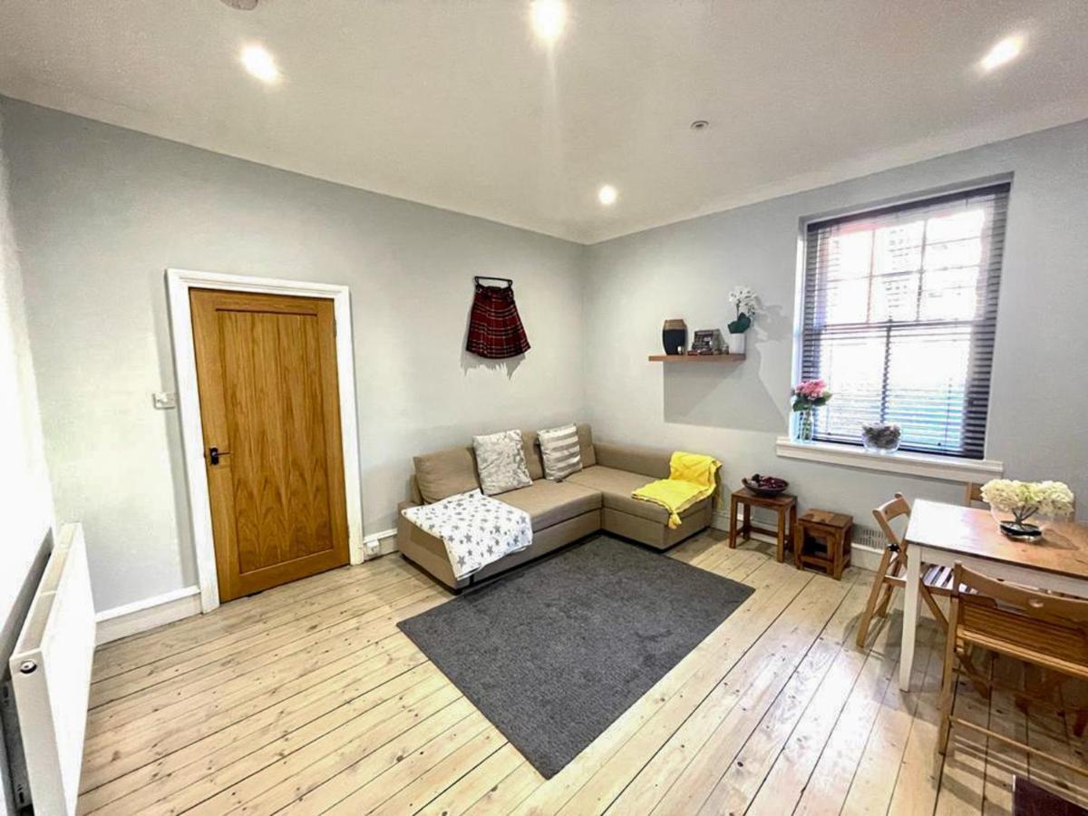 Stunning 2 Bed Apt Nr The Royal Mile & The Castle Edinburg Exteriör bild